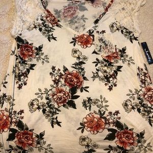 🌸🌷🌺 Floral summer shirt 🌸🌷🌺